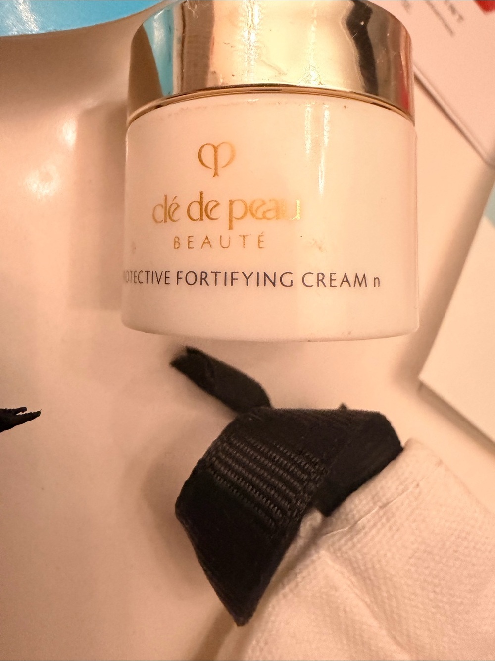 Massive lot of beauty samples!!! Brands like Georgio Armani, Viori, Tatcha, etc. - Picture 6 of 16